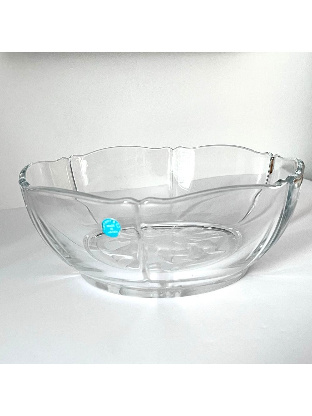Tiffany & Co. Crystal Holiday Serving Bowl Round Ribbons Acorn Pinecone Fruit